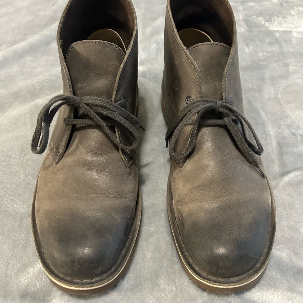Clarks Gray Chukka Boots - Picture 2 of 7